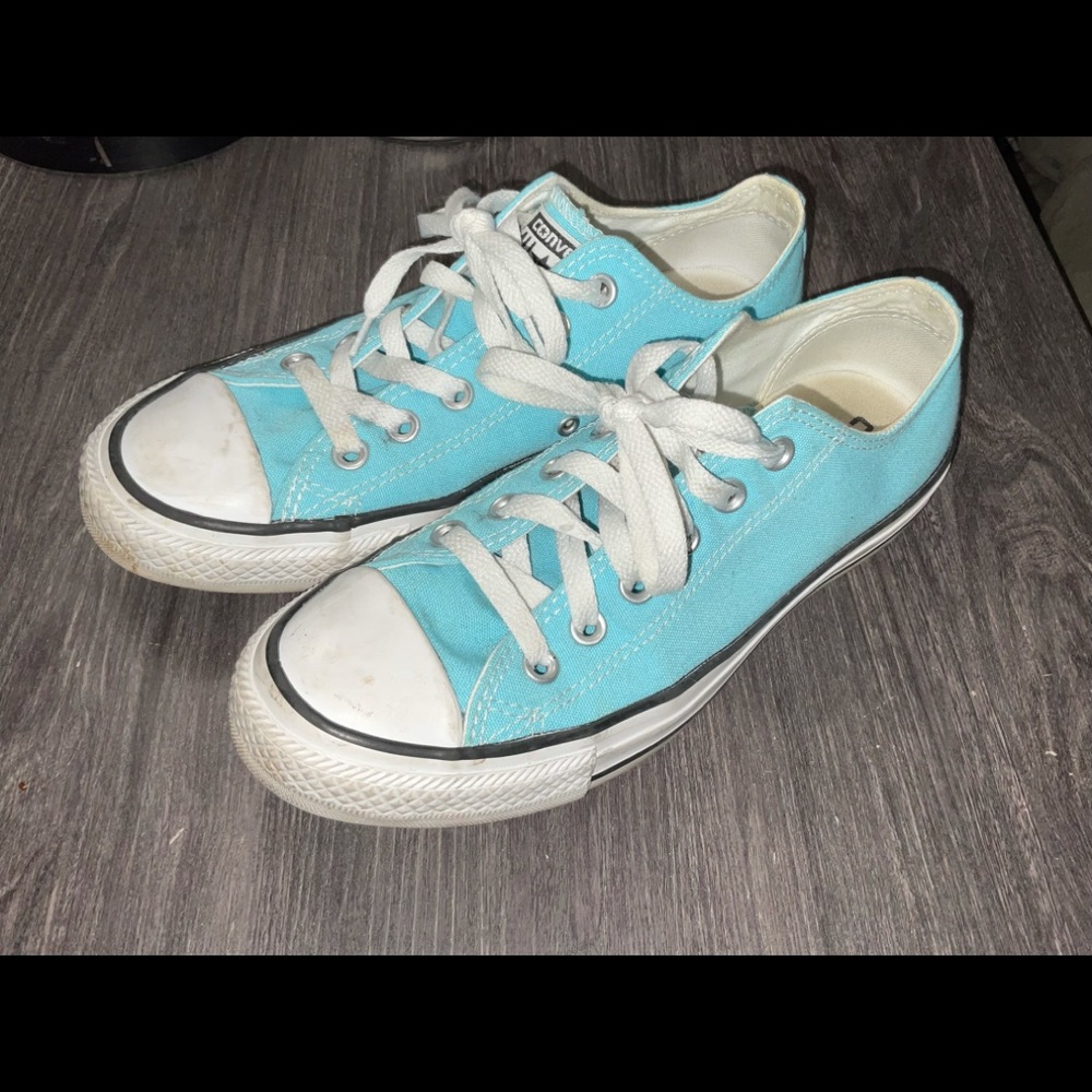 Converse Chuck Taylor woman’s size 7.5 turquoise
